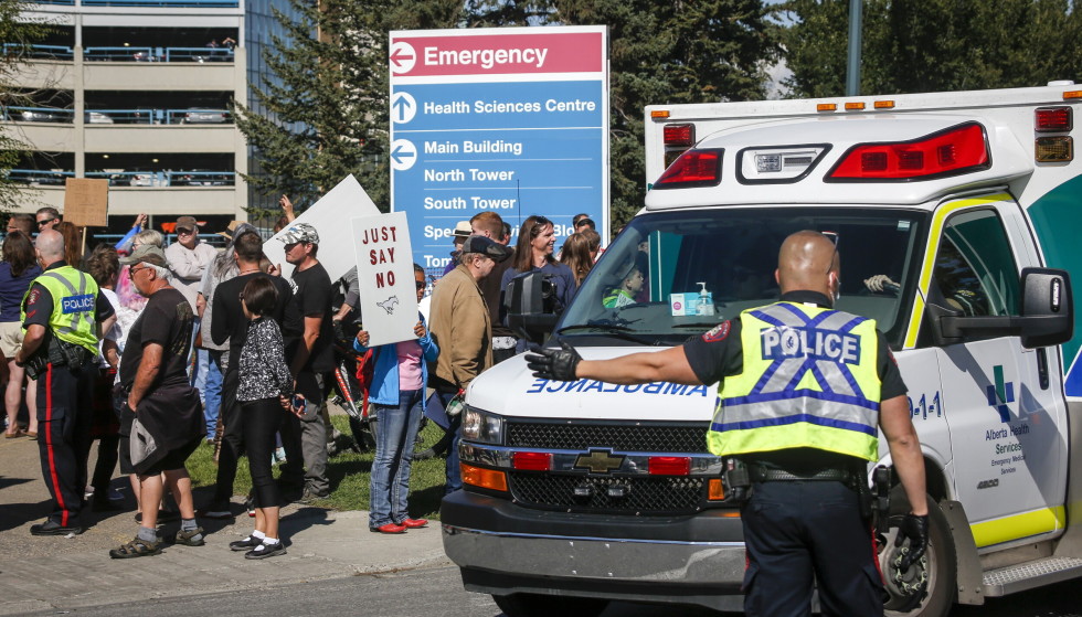 Warning: On Monday, more than 60 doctors wrote a letter to Alberta Premier Jason Kenney warning that the outcome could be catastrophic if the province does not tackle the growing number of new coronavirus cases.  Photo: Jeff McIntosh / The Canadian Press / NTB