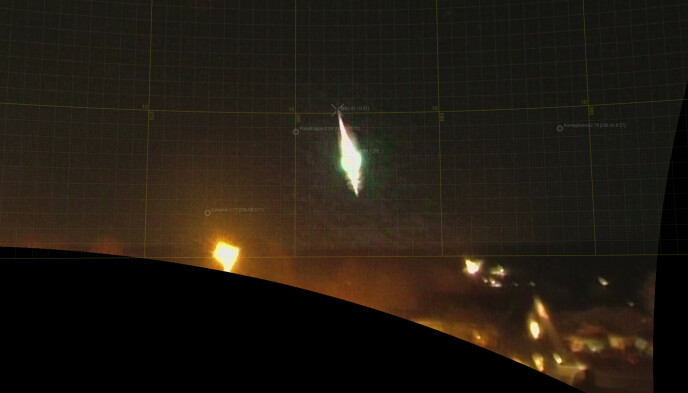 Unusually powerful: Tonight the meteorite was unusually powerful coming from the Daritz mass.  Viewed from a tracking post on Larvik at 19.47.  Photo: Norwegian Meteorological Network