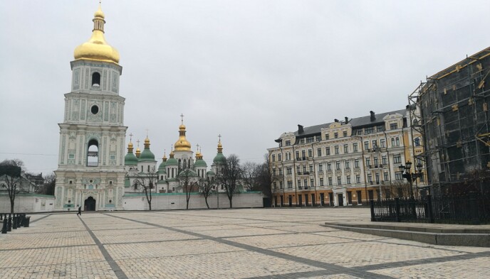 More than a thousand years: Saint Sophia Cathedral is intact, people built scaffolding and erected panels to protect the statue of Bohdan Khmelnitsky (right).  Photo: Denis Martynov