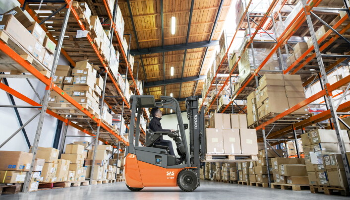 Safety: All Traigo24 electric trucks are fitted as standard with Toyota's unique Active Stability System (SAS) which ensures excellent forklift stability by protecting the driver and load while driving, cornering and lifting.