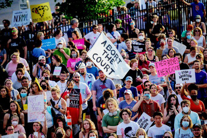 Demonstrators protested in Missouri on June 24 when the US Supreme Court overturned Roe v. Wade.  Photo: Angela Weiss/AFP via NTB