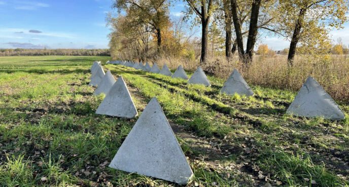 Shown: The governor of Russia's Belgorod region, Vyacheslav Gladkov, has previously shown how the defense line is built and shaped.  Photo: Vyacheslav Gladkov / https://t.me/vvgladkov/1058