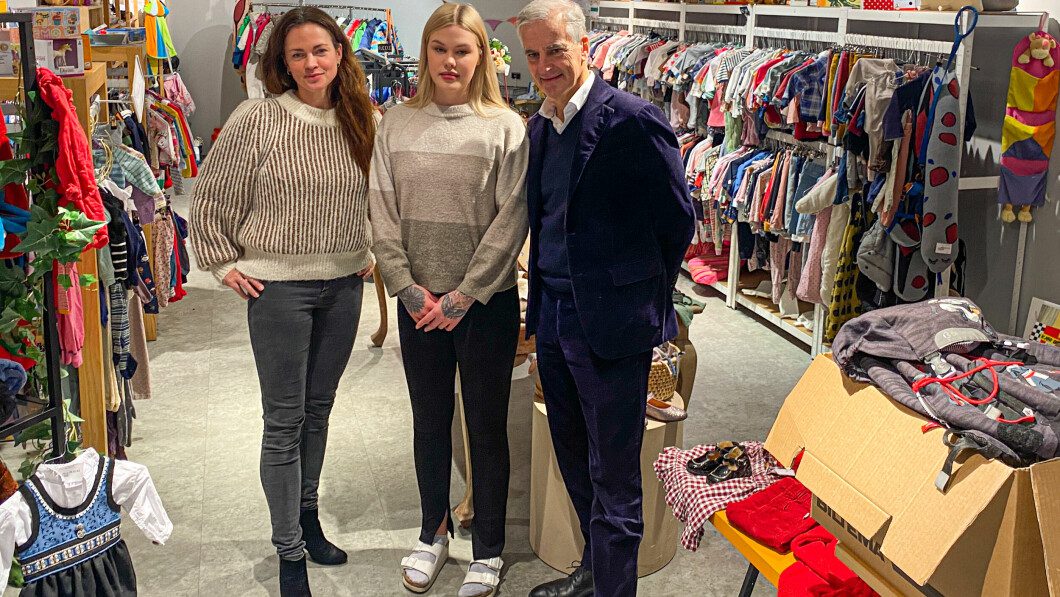Recycling: Jonas Karr Store with Amalie Engen and Store Manager and Project Manager Nora Charlotte Issachen.  Photo: Od Arne Hartvikson / TV2